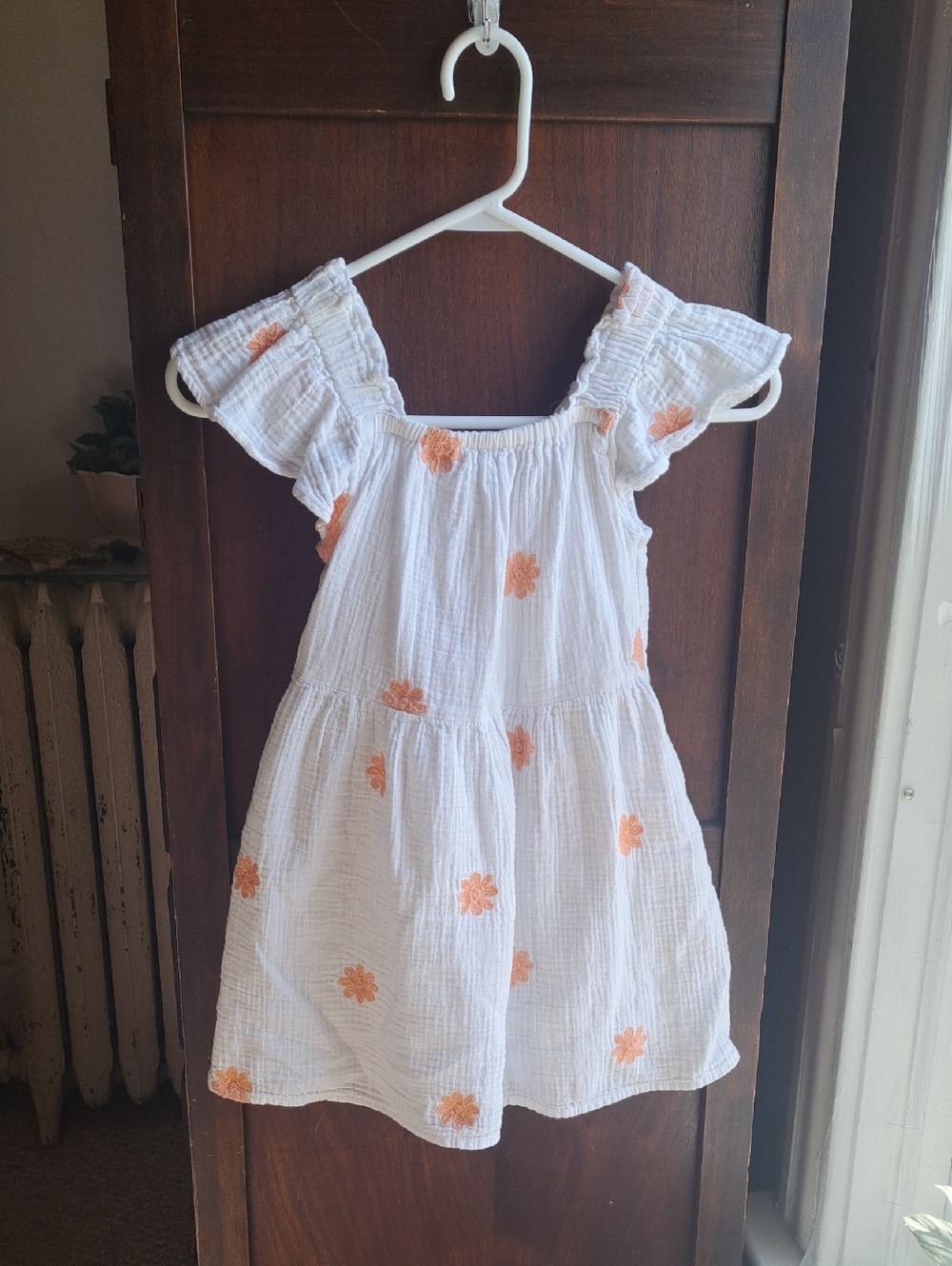 Cat & Jack Girls Size S (6/7)  White Gauze Dress with Orange Floral Appliqué